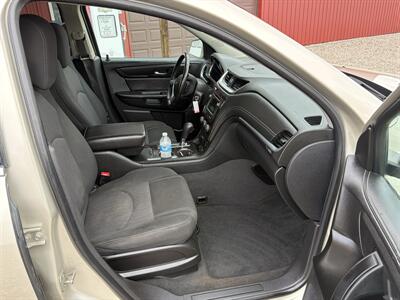 2016 Chevrolet Traverse LT   - Photo 12 - Shirley, IN 47384
