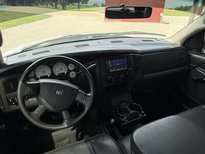 2004 Dodge Ram 2500 ST - Photo 21 - Shirley, IN 47384