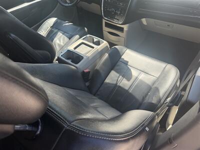 2012 Chrysler Town & Country Touring   - Photo 13 - Shirley, IN 47384