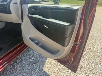 2012 Chrysler Town & Country Touring   - Photo 22 - Shirley, IN 47384