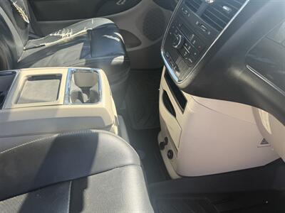 2012 Chrysler Town & Country Touring   - Photo 21 - Shirley, IN 47384