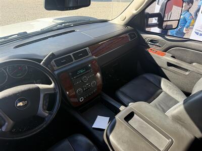 2011 Chevrolet Silverado 3500 LTZ   - Photo 12 - Shirley, IN 47384