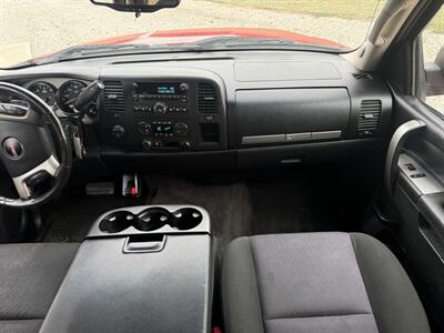 2013 GMC Sierra 1500 SLE   - Photo 16 - Shirley, IN 47384