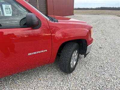 2013 GMC Sierra 1500 SLE   - Photo 18 - Shirley, IN 47384