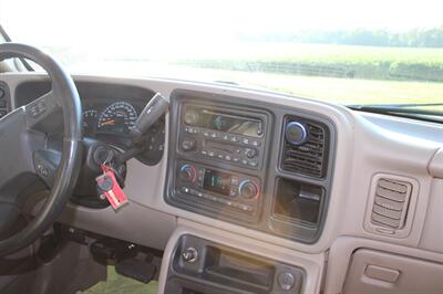 2004 Chevrolet Silverado 2500 LS   - Photo 21 - Maxwell, IN 46154