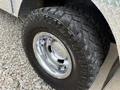 2006 Dodge Ram 3500 ST   - Photo 21 - Shirley, IN 47384