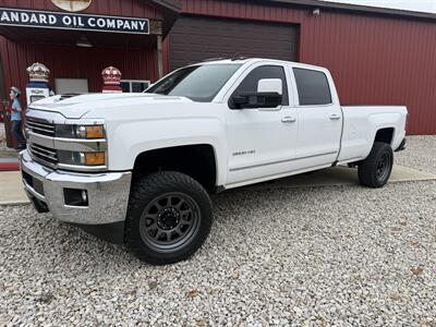 2017 Chevrolet Silverado 3500 LTZ   - Photo 19 - Shirley, IN 47384