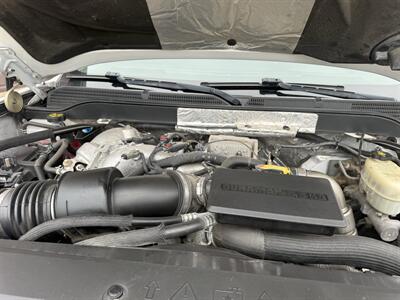 2017 Chevrolet Silverado 3500 LTZ   - Photo 29 - Shirley, IN 47384