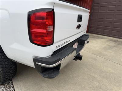 2017 Chevrolet Silverado 3500 LTZ   - Photo 25 - Shirley, IN 47384