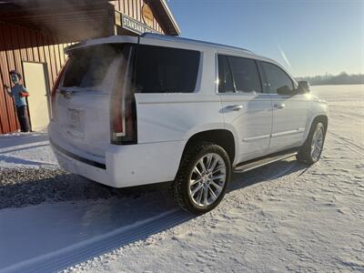 2019 Cadillac Escalade Luxury   - Photo 2 - Maxwell, IN 46154