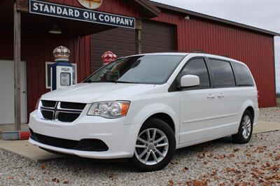 2014 Dodge Grand Caravan SXT   - Photo 2 - Maxwell, IN 46154