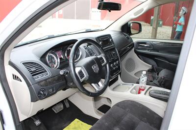 2014 Dodge Grand Caravan SXT   - Photo 31 - Maxwell, IN 46154