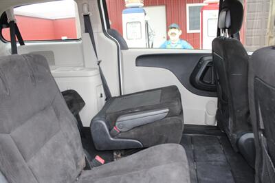 2014 Dodge Grand Caravan SXT   - Photo 19 - Maxwell, IN 46154