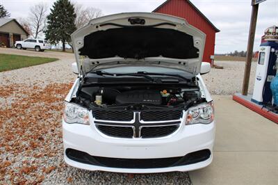 2014 Dodge Grand Caravan SXT   - Photo 9 - Maxwell, IN 46154