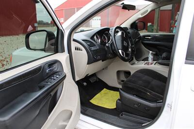 2014 Dodge Grand Caravan SXT   - Photo 36 - Maxwell, IN 46154