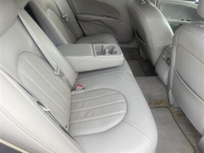 2009 Buick Lucerne CXL   - Photo 12 - Shirley, IN 47384