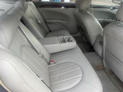 2009 Buick Lucerne CXL   - Photo 10 - Shirley, IN 47384