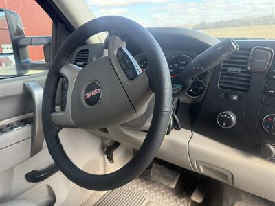 2013 GMC Sierra 2500 SLE   - Photo 16 - Shirley, IN 47384