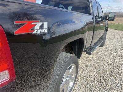 2013 GMC Sierra 2500 SLE   - Photo 4 - Shirley, IN 47384