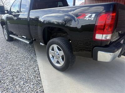2013 GMC Sierra 2500 SLE   - Photo 23 - Shirley, IN 47384