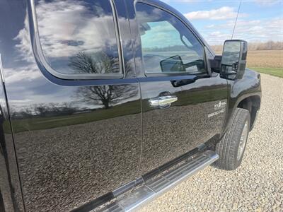 2013 GMC Sierra 2500 SLE   - Photo 5 - Shirley, IN 47384