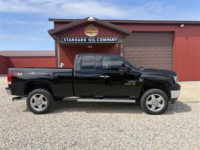 2013 GMC Sierra 2500 SLE - Photo 2 - Shirley, IN 47384