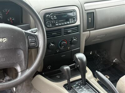 2001 Jeep Grand Cherokee Laredo 4dr Laredo   - Photo 18 - Shirley, IN 47384