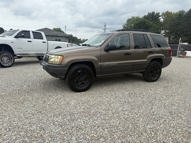 2001 Jeep Grand Cherokee Laredo 4dr Laredo - Photo 1 - Shirley, IN 47384