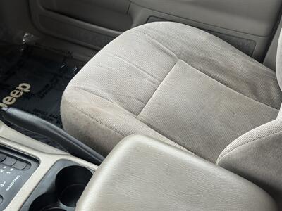 2001 Jeep Grand Cherokee Laredo 4dr Laredo   - Photo 21 - Shirley, IN 47384
