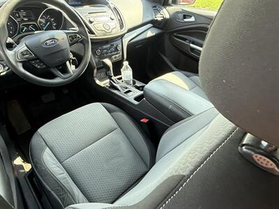 2017 Ford Escape SE   - Photo 15 - Shirley, IN 47384