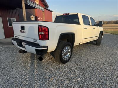 2016 GMC Sierra 2500 Denali - Photo 3 - Shirley, IN 47384