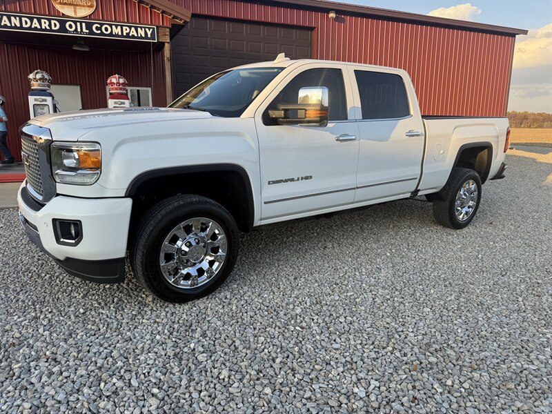 2016 GMC Sierra 2500 Denali  