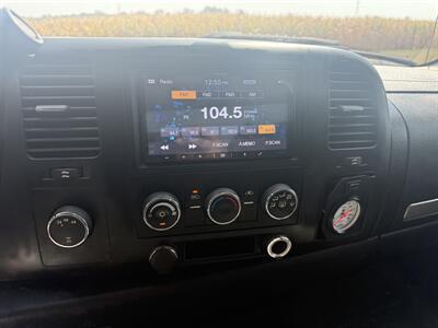 2007 Chevrolet Silverado 2500 LT Truck 2dr Regular Cab   - Photo 3 - Shirley, IN 47384