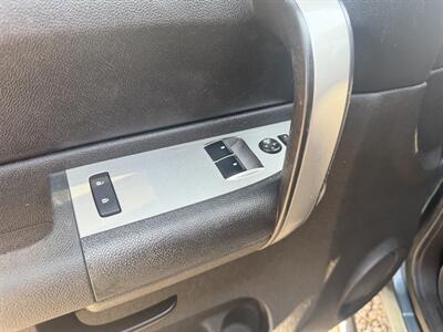 2007 Chevrolet Silverado 2500 LT Truck 2dr Regular Cab   - Photo 8 - Shirley, IN 47384