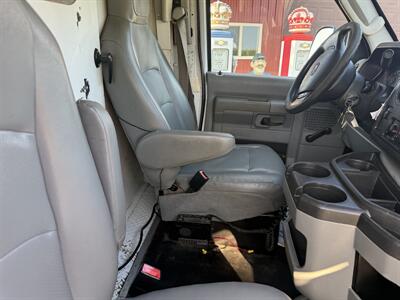 2014 Ford E-350 SD   - Photo 9 - Shirley, IN 47384