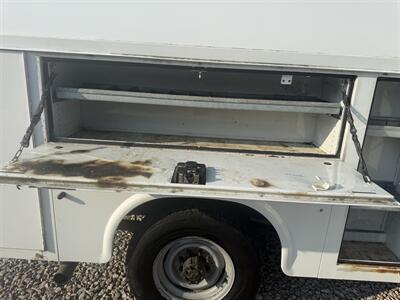 2014 Ford E-350 SD   - Photo 12 - Shirley, IN 47384