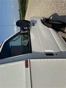 2014 Ford E-350 SD   - Photo 7 - Shirley, IN 47384