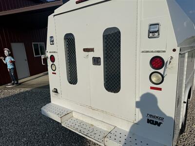 2014 Ford E-350 SD   - Photo 4 - Shirley, IN 47384