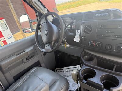 2014 Ford E-350 SD   - Photo 11 - Shirley, IN 47384