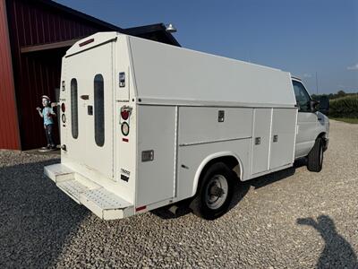 2014 Ford E-350 SD   - Photo 3 - Shirley, IN 47384