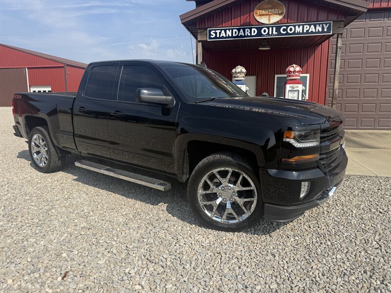 2018 Chevrolet Silverado 1500 LT Z71 - Photo 1 - Shirley, IN 47384