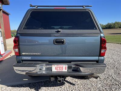 2006 Chevrolet Silverado 2500 LT   - Photo 11 - Maxwell, IN 46154