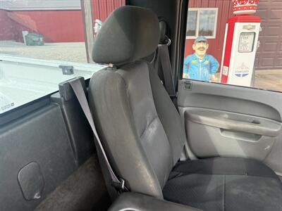 2011 Chevrolet Silverado 1500 Work Truck   - Photo 13 - Shirley, IN 47384