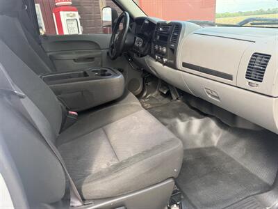 2011 Chevrolet Silverado 1500 Work Truck   - Photo 10 - Shirley, IN 47384