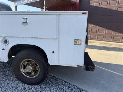 2003 Ford F-350 Super Duty XL 4dr Crew Cab XL   - Photo 18 - Shirley, IN 47384