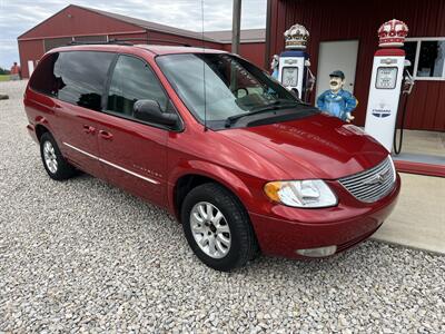 2001 Chrysler Town and Country LXi - Photo 1 - Shirley, IN 47384