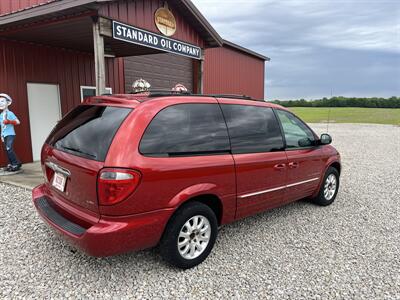 2001 Chrysler Town and Country LXi - Photo 2 - Shirley, IN 47384