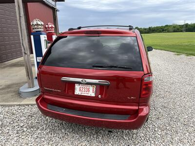 2001 Chrysler Town and Country LXi - Photo 3 - Shirley, IN 47384