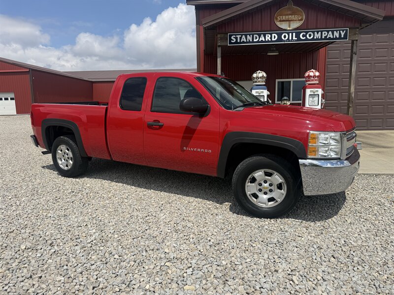 2013 Chevrolet Silverado 1500 LT   - Photo 1 - Shirley, IN 47384