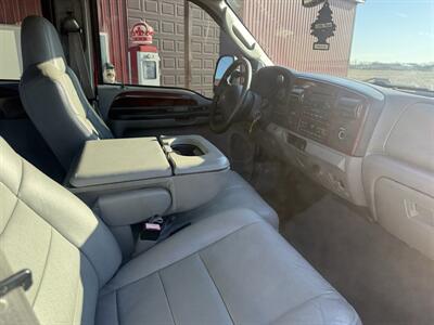 2005 Ford F-250 Super Duty XL 4dr Crew Cab XL   - Photo 12 - Shirley, IN 47384